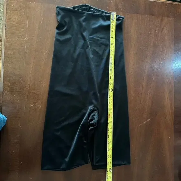 Spanx by Sara Blakely High Waisted Mid Thigh Short Black Women’s Medium - Picture 3 of 5
